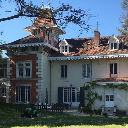 Manoir De L'Epine Bed & Breakfast Saint-Severin Bagian luar foto
