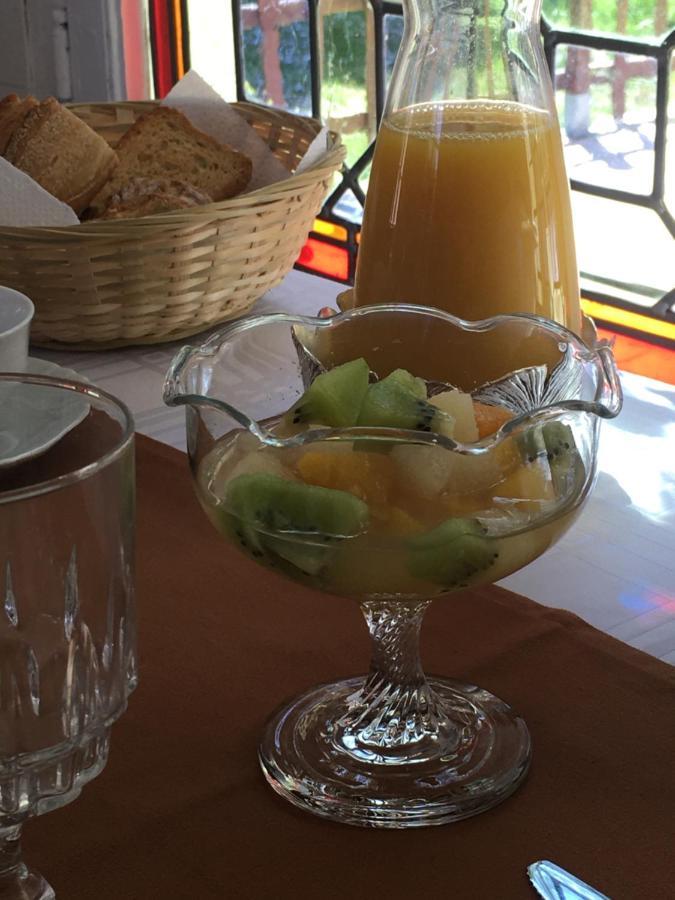 Manoir De L'Epine Bed & Breakfast Saint-Severin Bagian luar foto