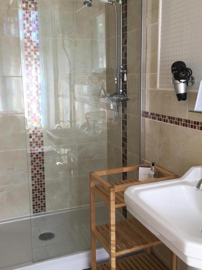 Manoir De L'Epine Bed & Breakfast Saint-Severin Bagian luar foto