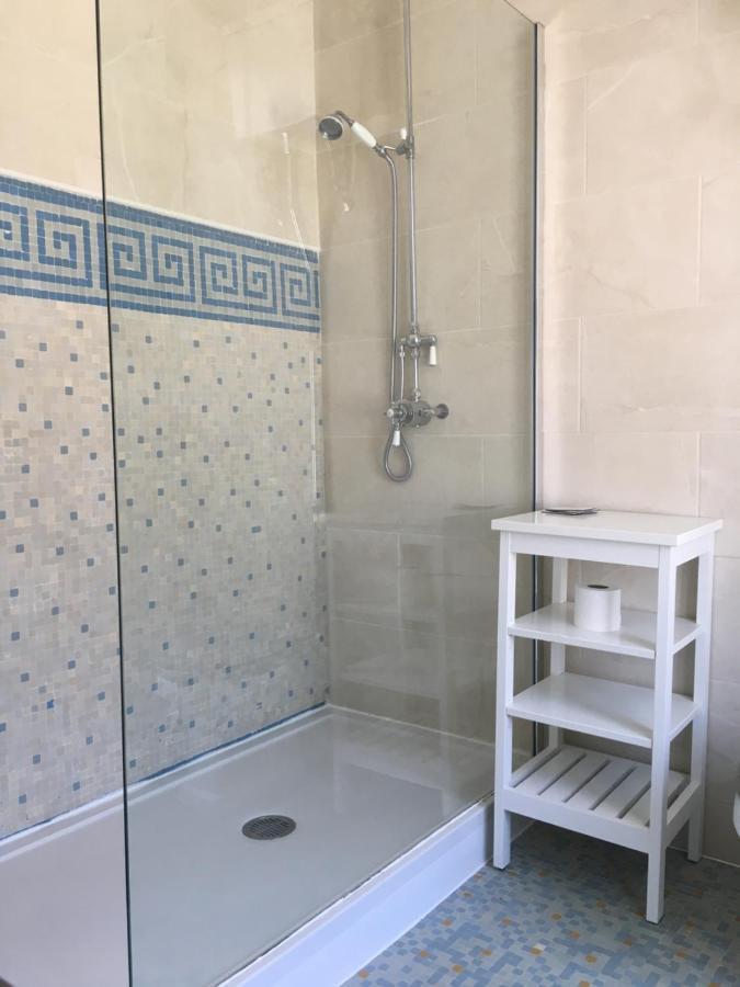 Manoir De L'Epine Bed & Breakfast Saint-Severin Bagian luar foto