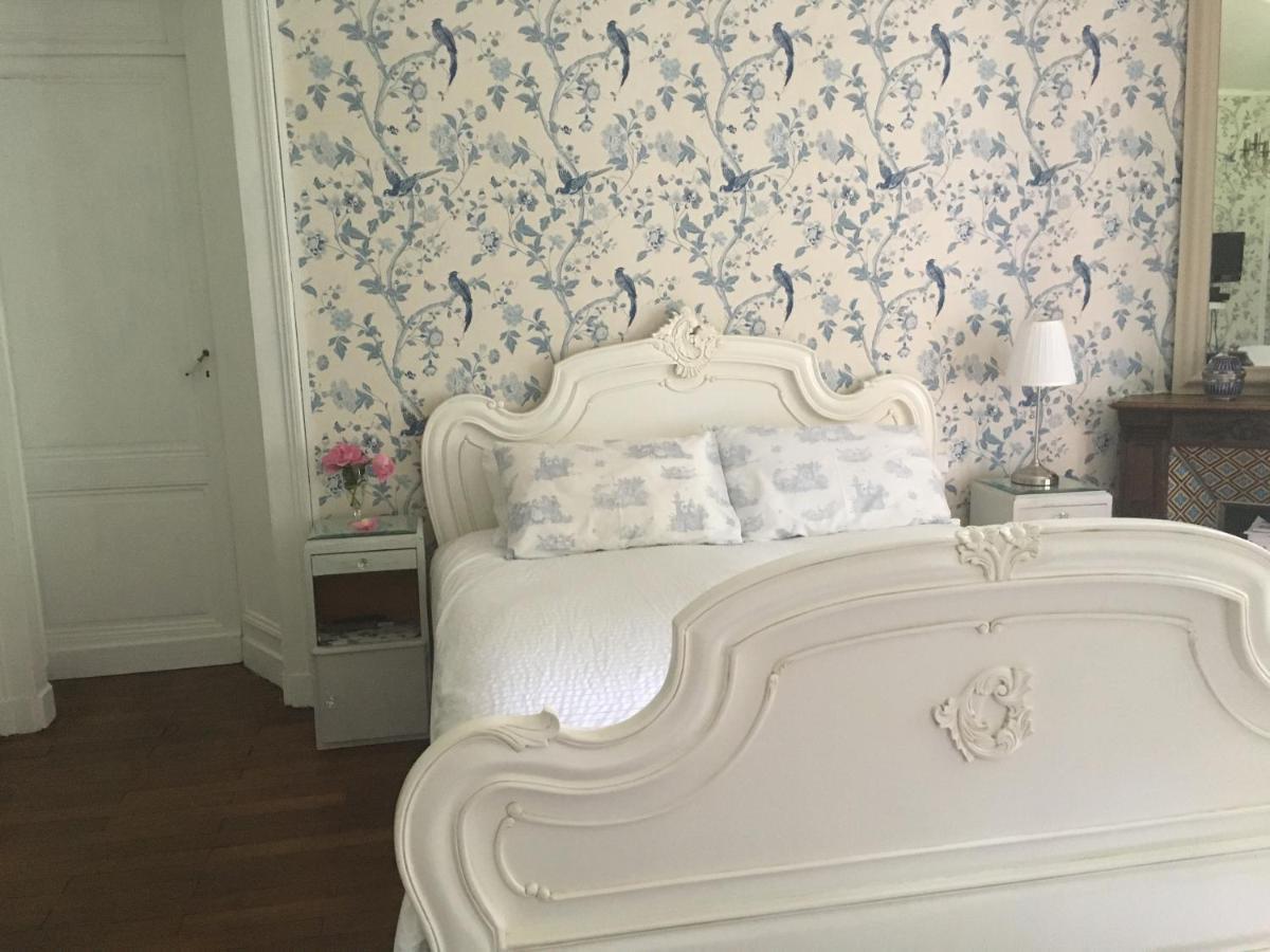 Manoir De L'Epine Bed & Breakfast Saint-Severin Bagian luar foto